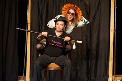 La Chaise Rouge: Le cabaret de Marie-Charlotte.